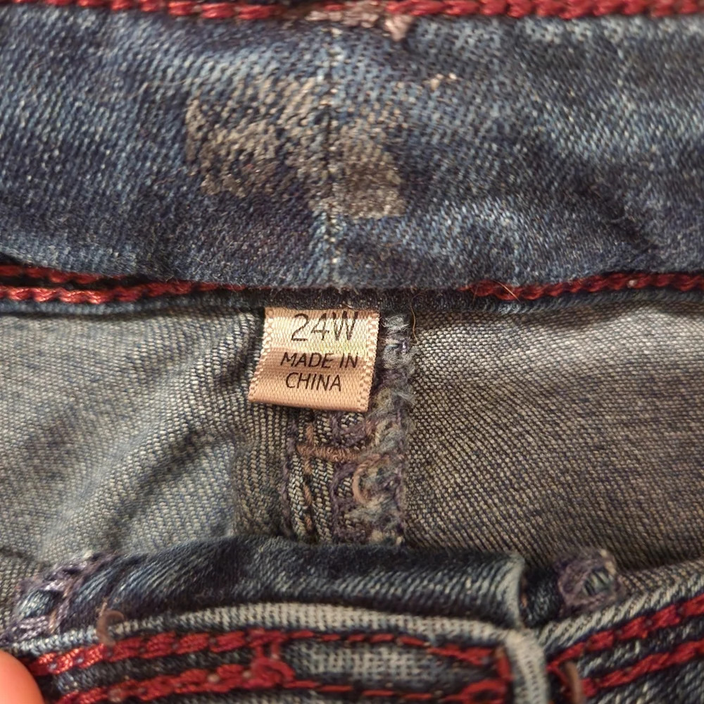 Seven7 Distressed and Frayed Cropped Skinny Jeans Size 24W - Picture 8 of 11